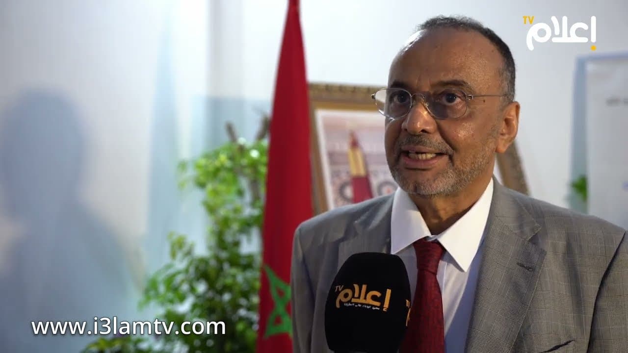 وزير أول موريتاني أسبق يحكي بمنتدى أصيلة الثقافي تفاصيل "زمن العبور الهادئ"