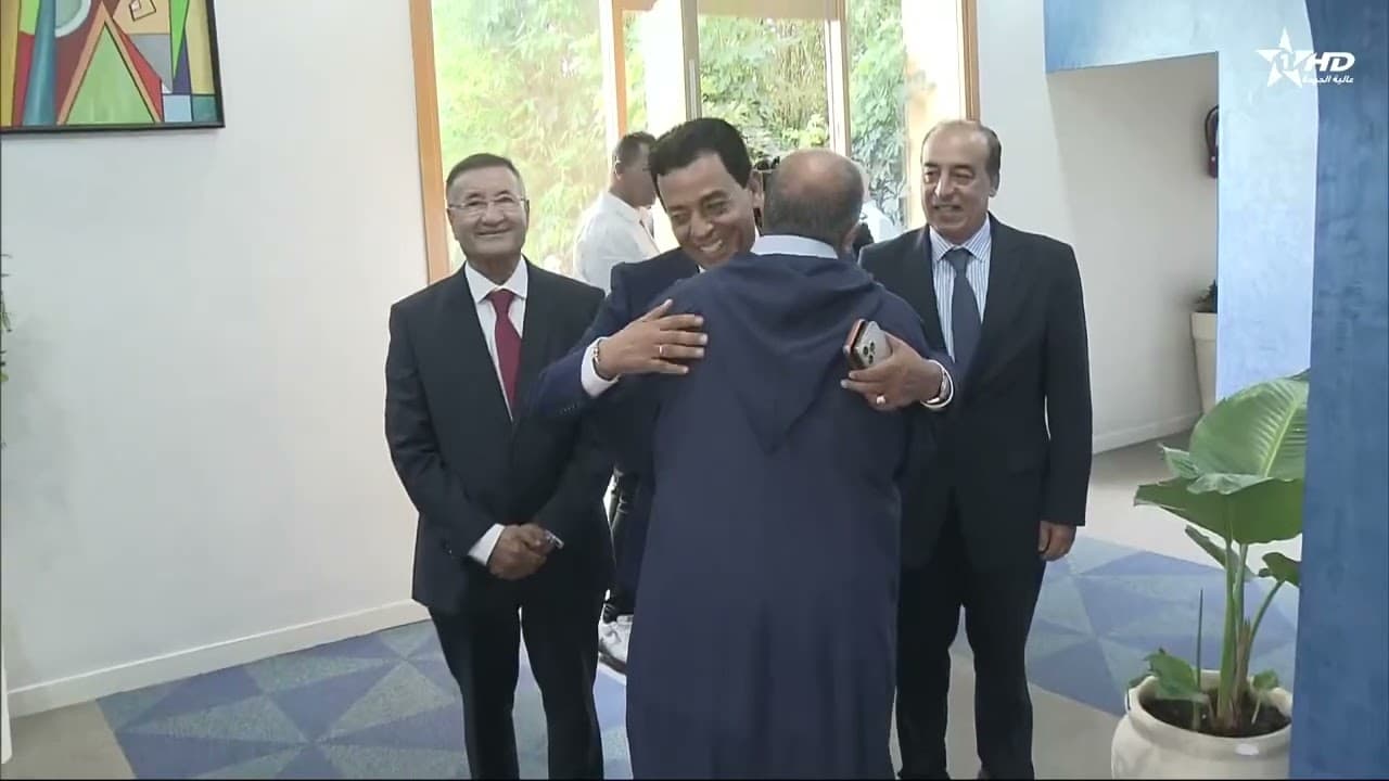 مشاورات تشكيل الحكومة ..ترقب لمسار التوافقات السياسية و تركيبة الأغلبية الجديدة