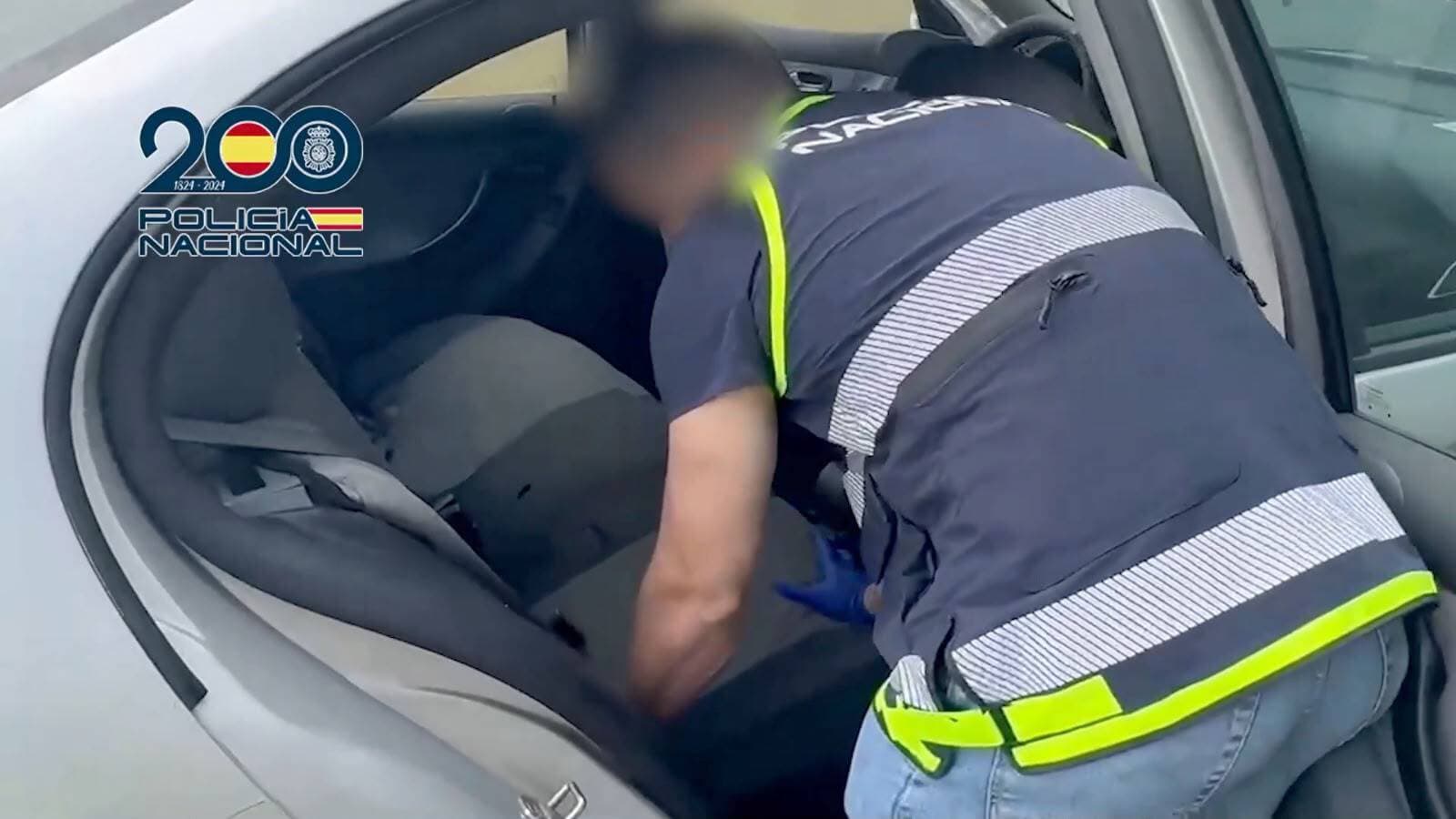 إحباط محاولة تهريب مهاجر داخل سيارة مغربي بميناء سبتة تمكنت عناصر الشرطة الإسبان…