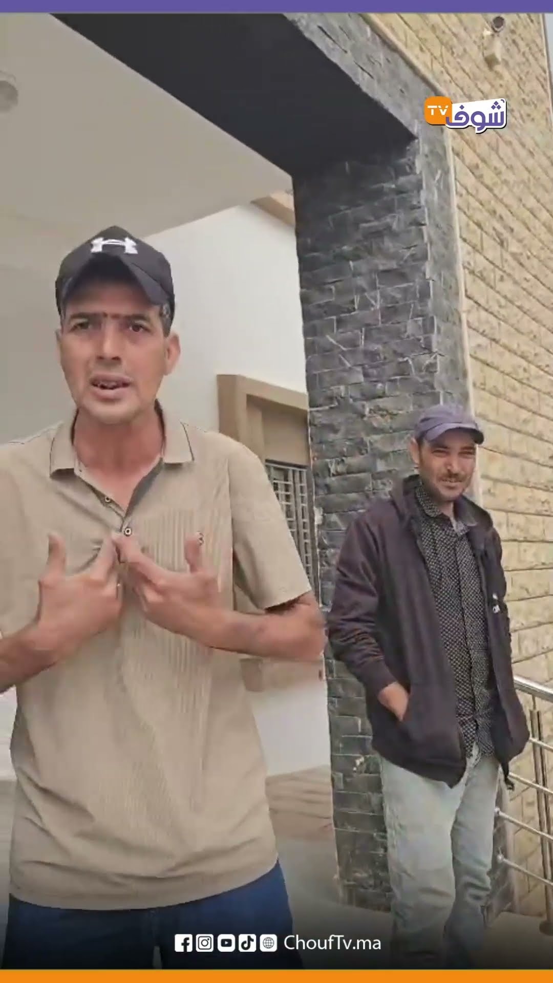 من أمام جماعة بوهودة بإقليم تاونات مواطن طالع ليه الدم عايشين فالظلام بلا ضو ...ألو المسؤولين